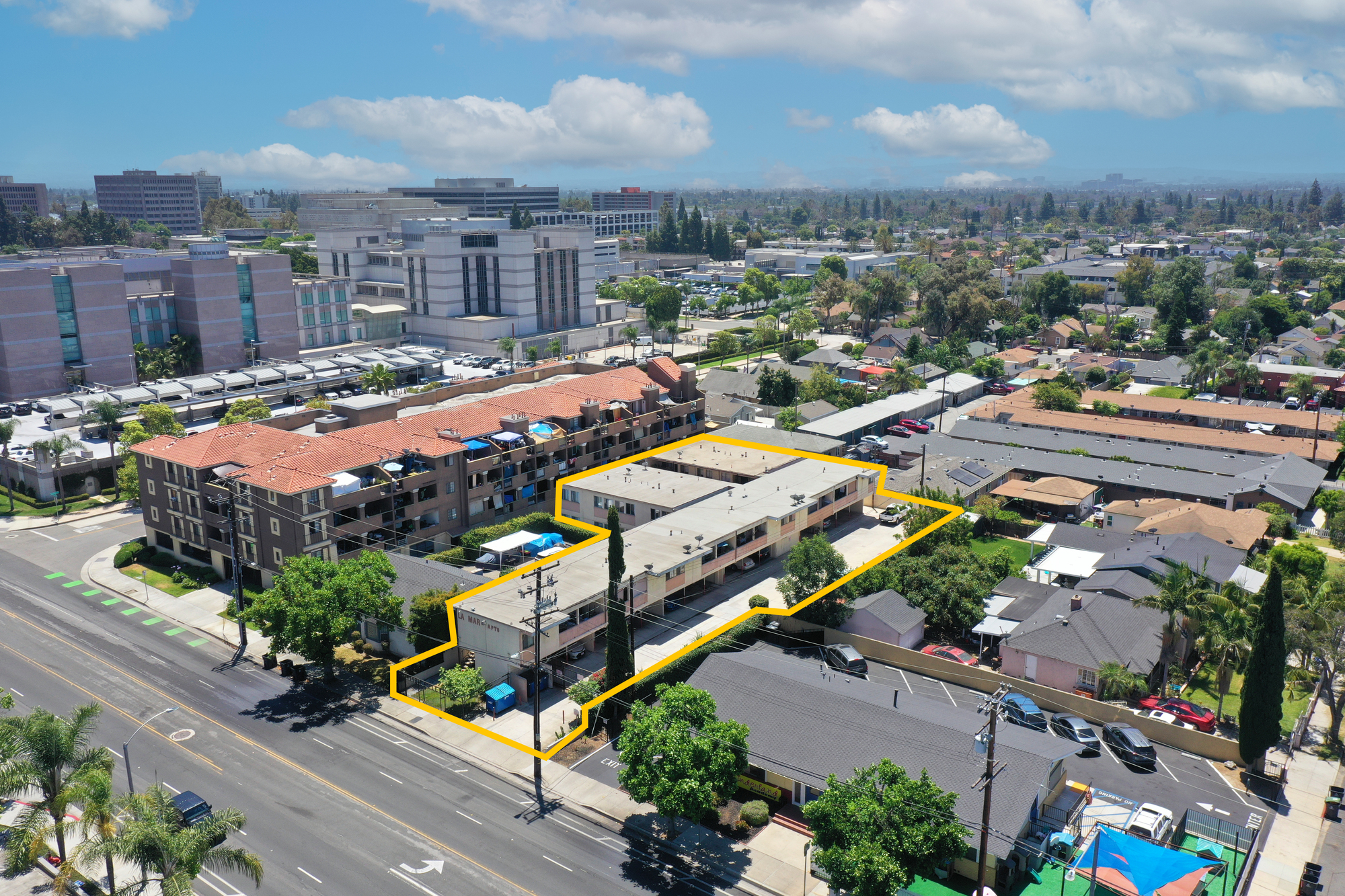 Downtown Santa Ana Apartment Community